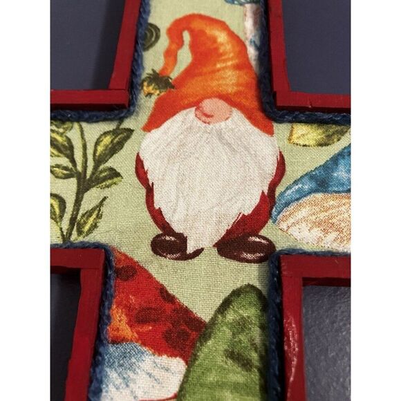 3 MCM Hand Made Painted Decorative Wooden Cross’s gnome and mushroom Design 70's - Picture 6 of 16